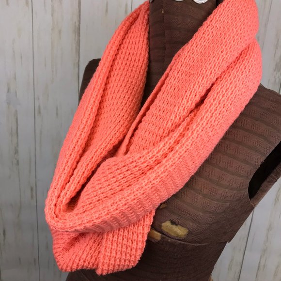 BCBGeneration Infinity Scarf Cowl Peach Rose - Picture 5 of 10